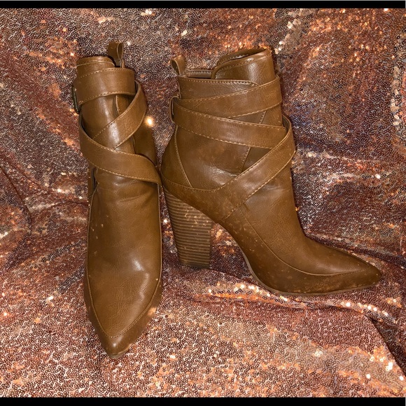 Lizz Buckled Bootie - Picture 2 of 3